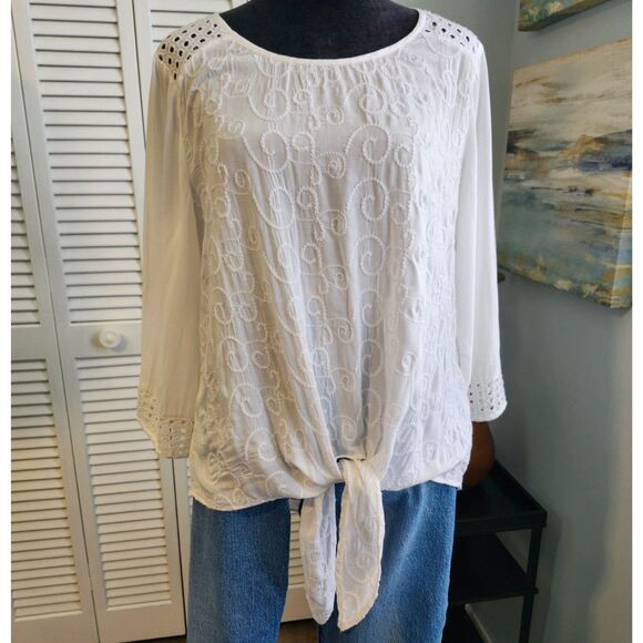 Chico's Women's Tie Front Embroidered Eyelet White Resort Wear Small NWT - Picture 2 of 11